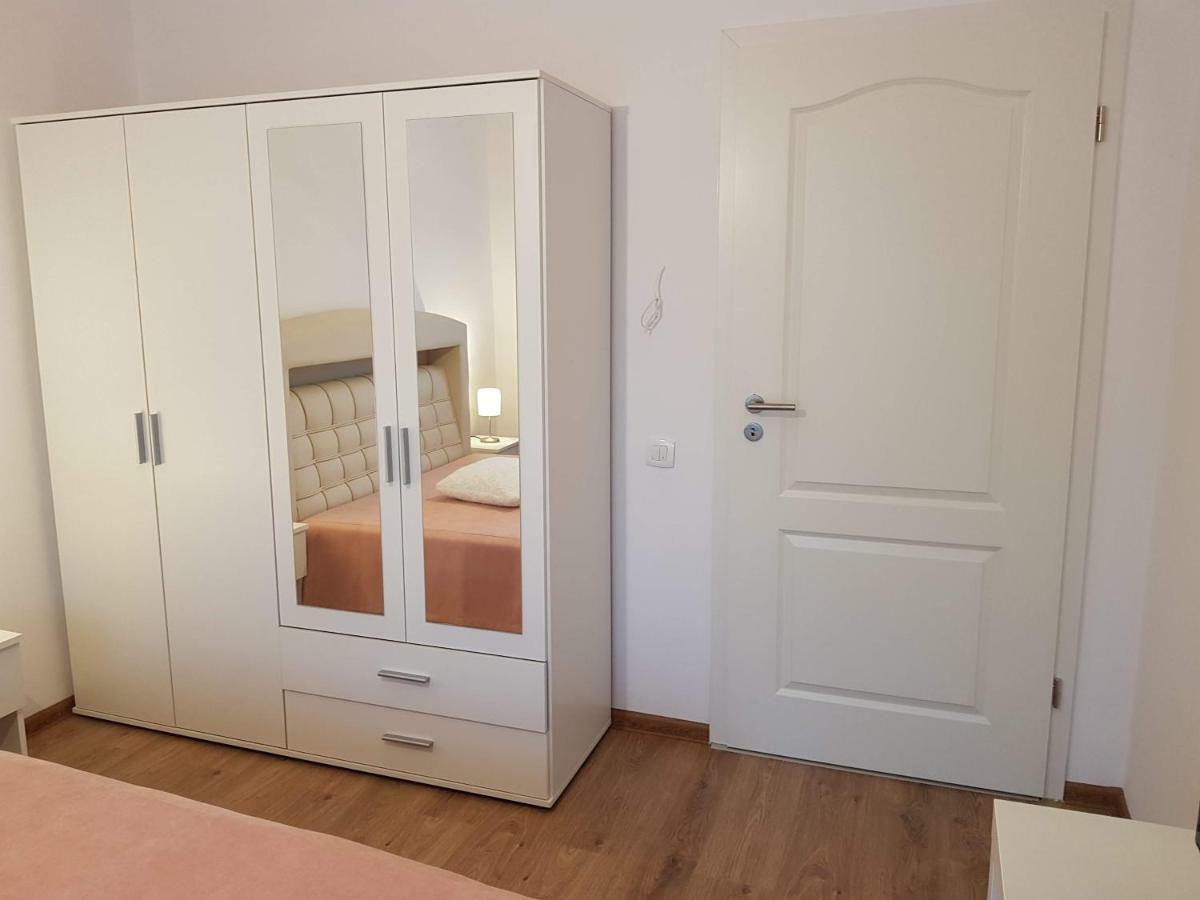 Apartament Monadin 3 Брашов Экстерьер фото